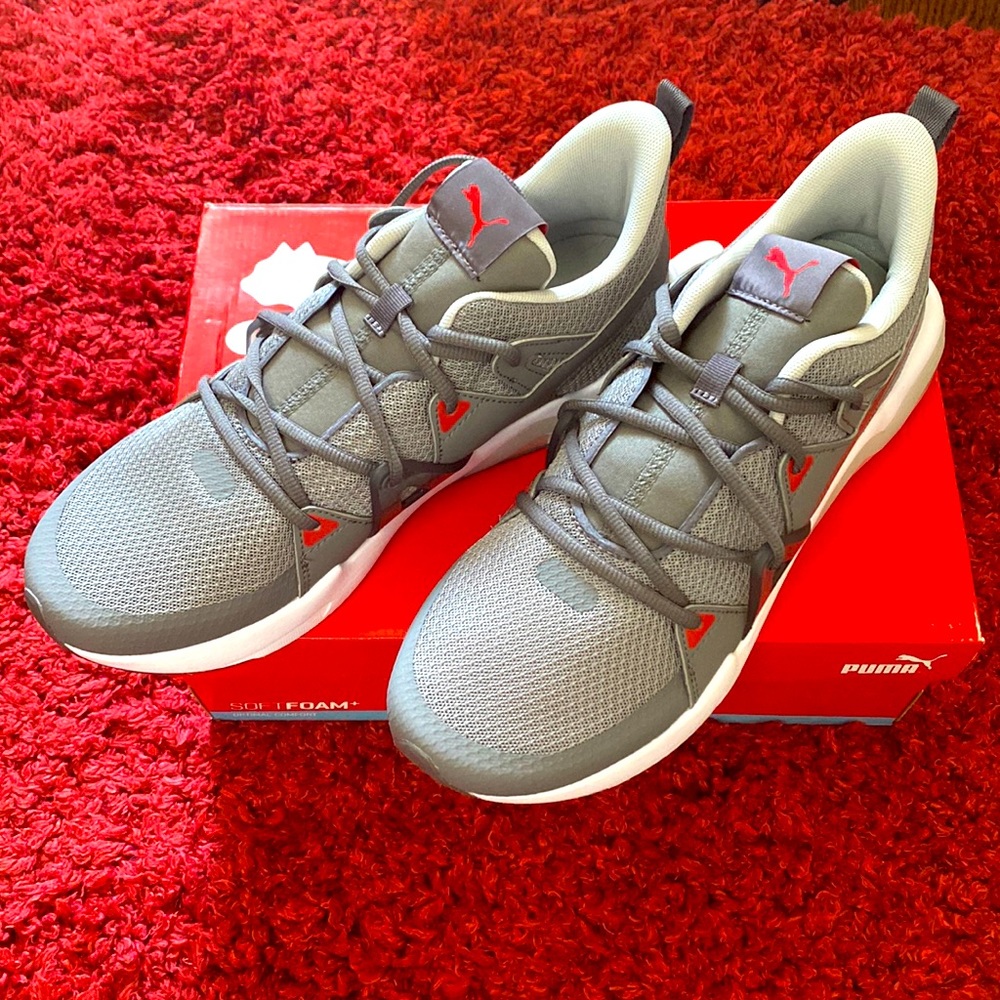 Puma Sneakers